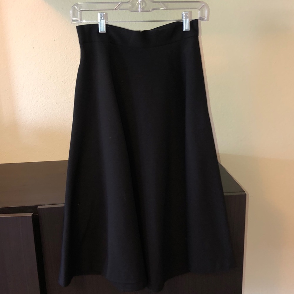 black maxi skirt